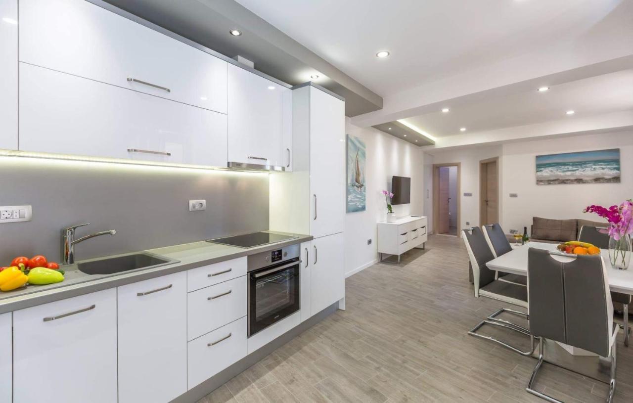 Apartman dva Makarska Buitenkant foto